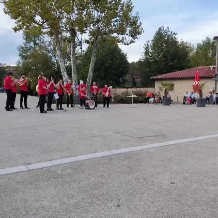 Apartment T1 Bis De 27m2 A Barbotan -minimum 21 Nuits - Au Calme #vacances#cure-lac Et Piscine A 1 Km, Cazaubon